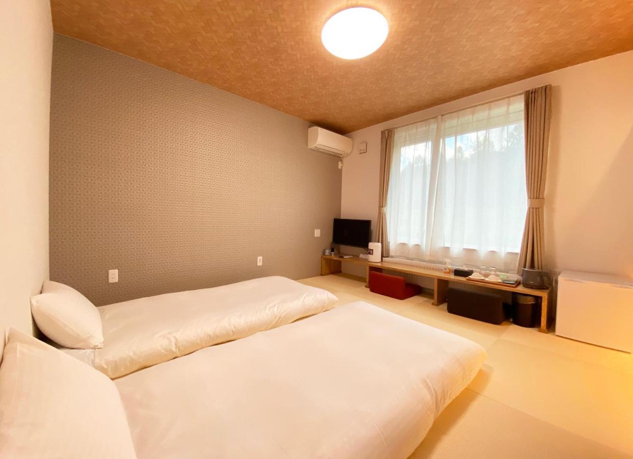Hotel Hanafuji Inn Nakafurano Kültér fotó