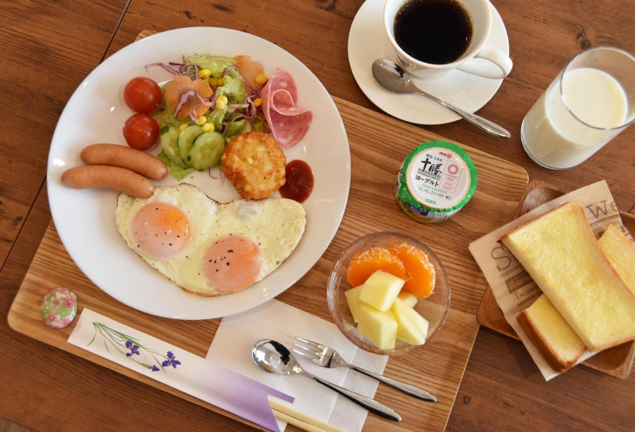 Hotel Hanafuji Inn Nakafurano Kültér fotó