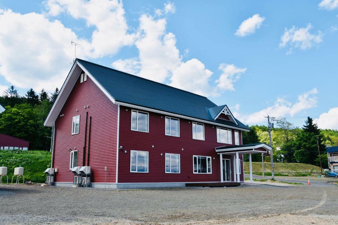 Hotel Hanafuji Inn Nakafurano Kültér fotó