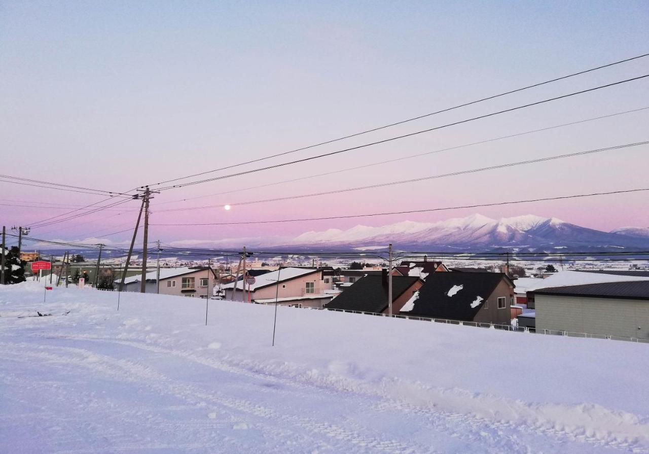 Hotel Hanafuji Inn NakaNakafurano Kültér fotó